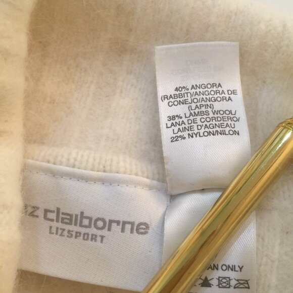 Felted Angora, Lambs Wool Mittens handcrafted from repurposed Sweater - Picture 3 of 3